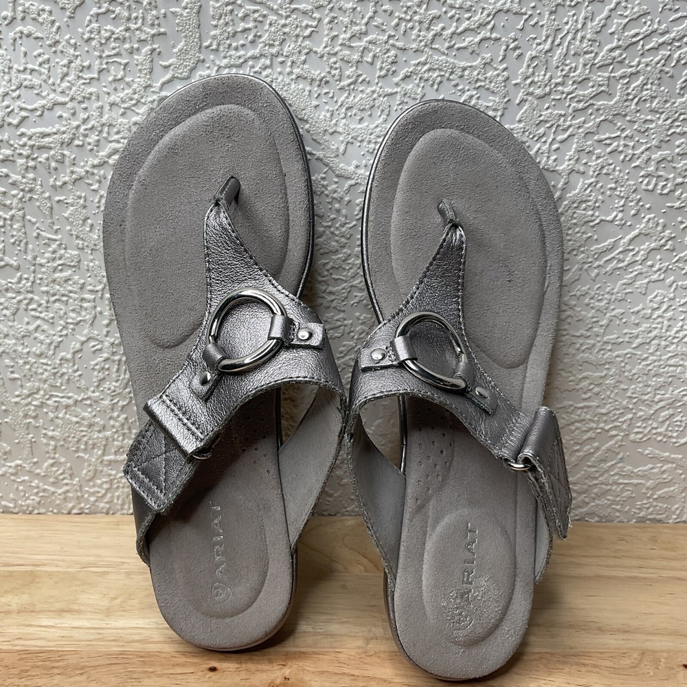 Ariat Sandals Womens Size 6,5 B Silver Leather Poolside Embellish Thong Sandals‎